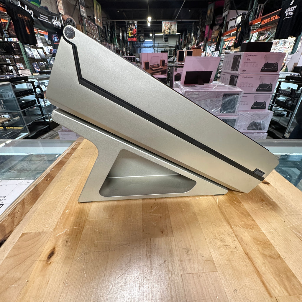 Pre-Owned Turntable - Technics SL-10 Quartz Direct Drive Linear Tracking Turntable with SH-B10 Legs