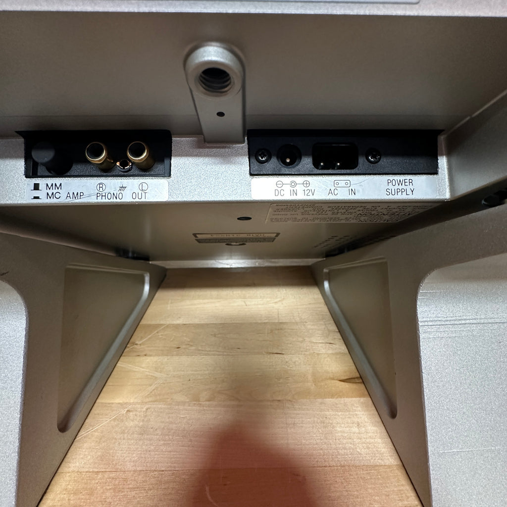 Pre-Owned Turntable - Technics SL-10 Quartz Direct Drive Linear Tracking Turntable with SH-B10 Legs