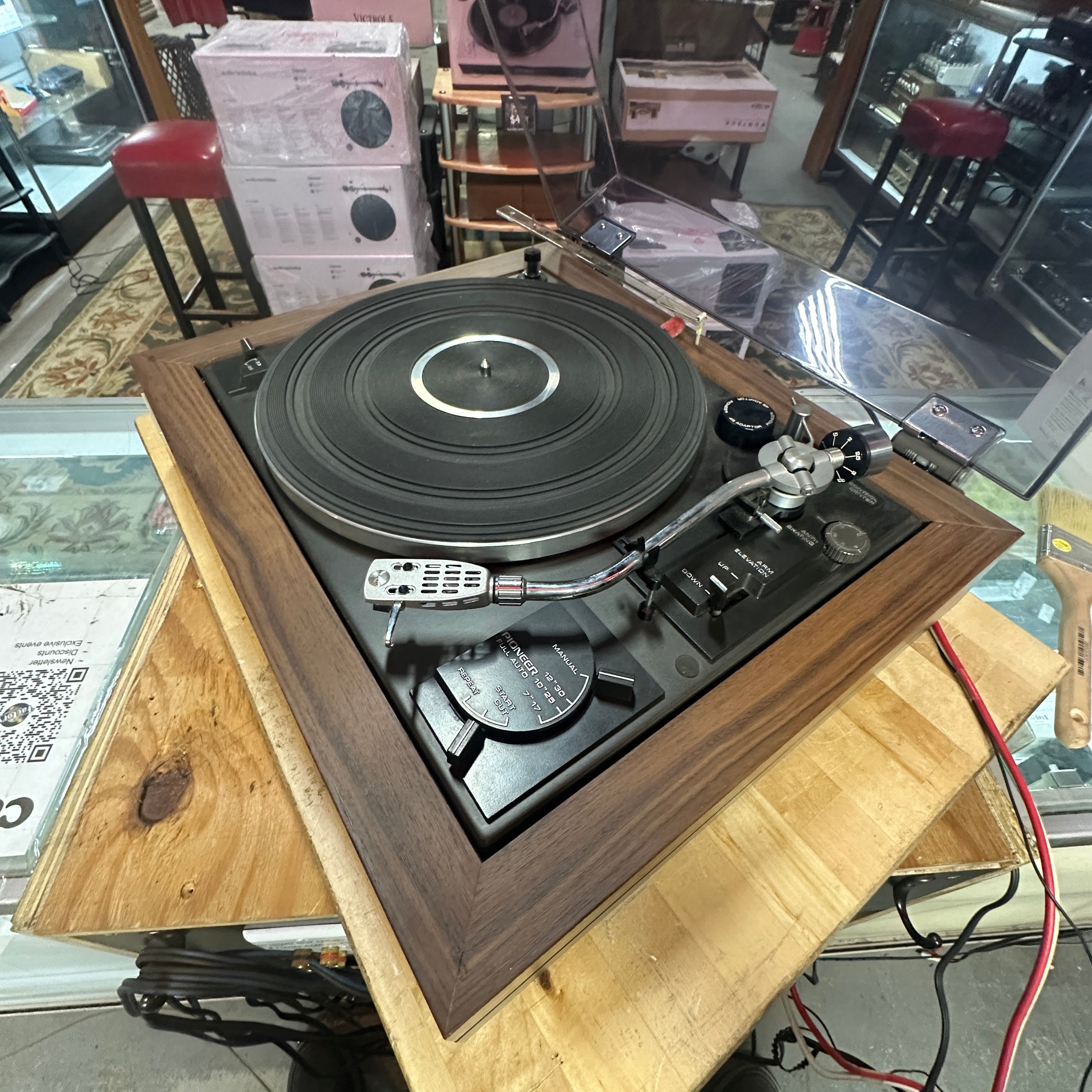 Pioneer PL-A45D Fully Automatic Turntable included V 15 IV Shure Cartridge