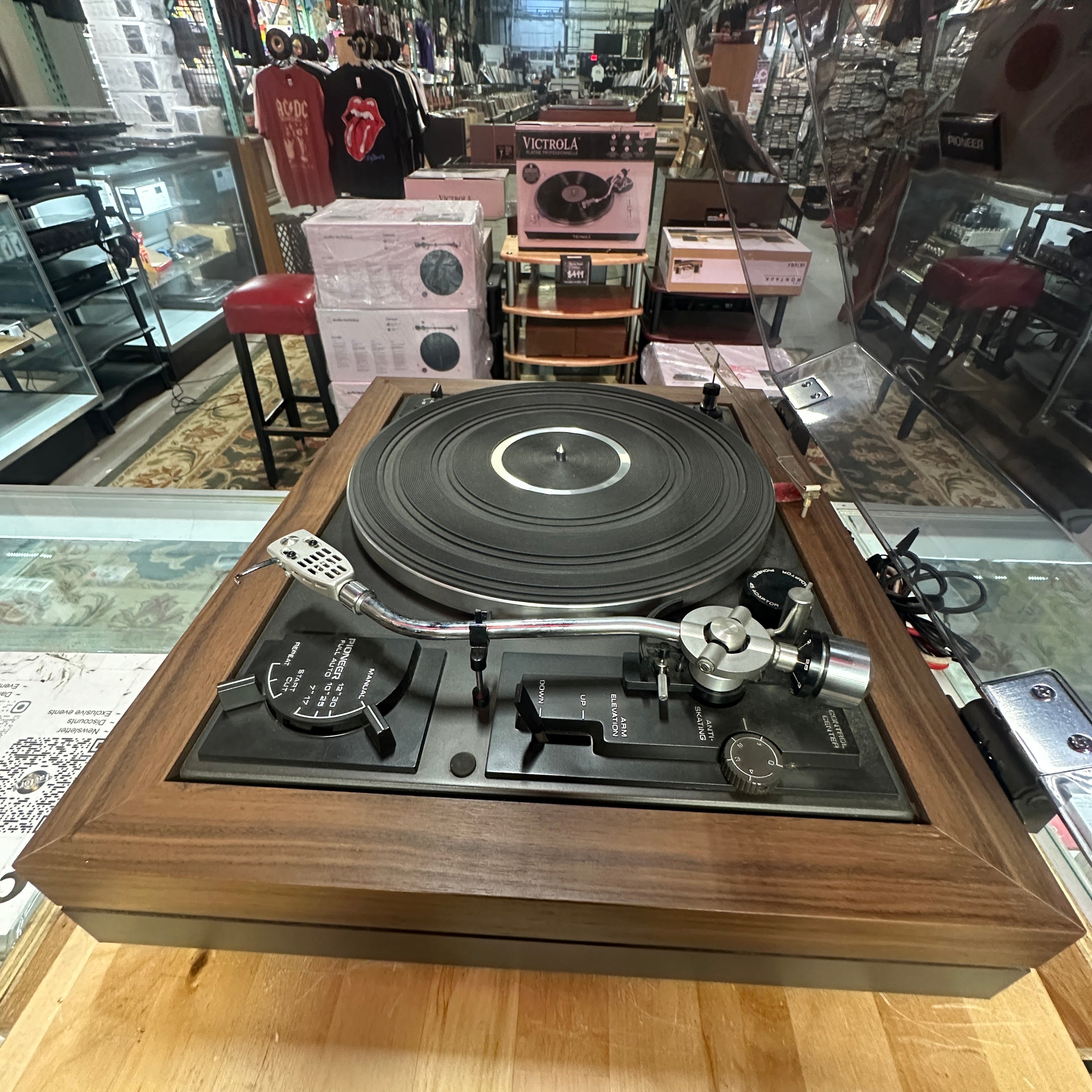 Pioneer PL-A45D Fully Automatic Turntable included V 15 IV Shure Cartridge