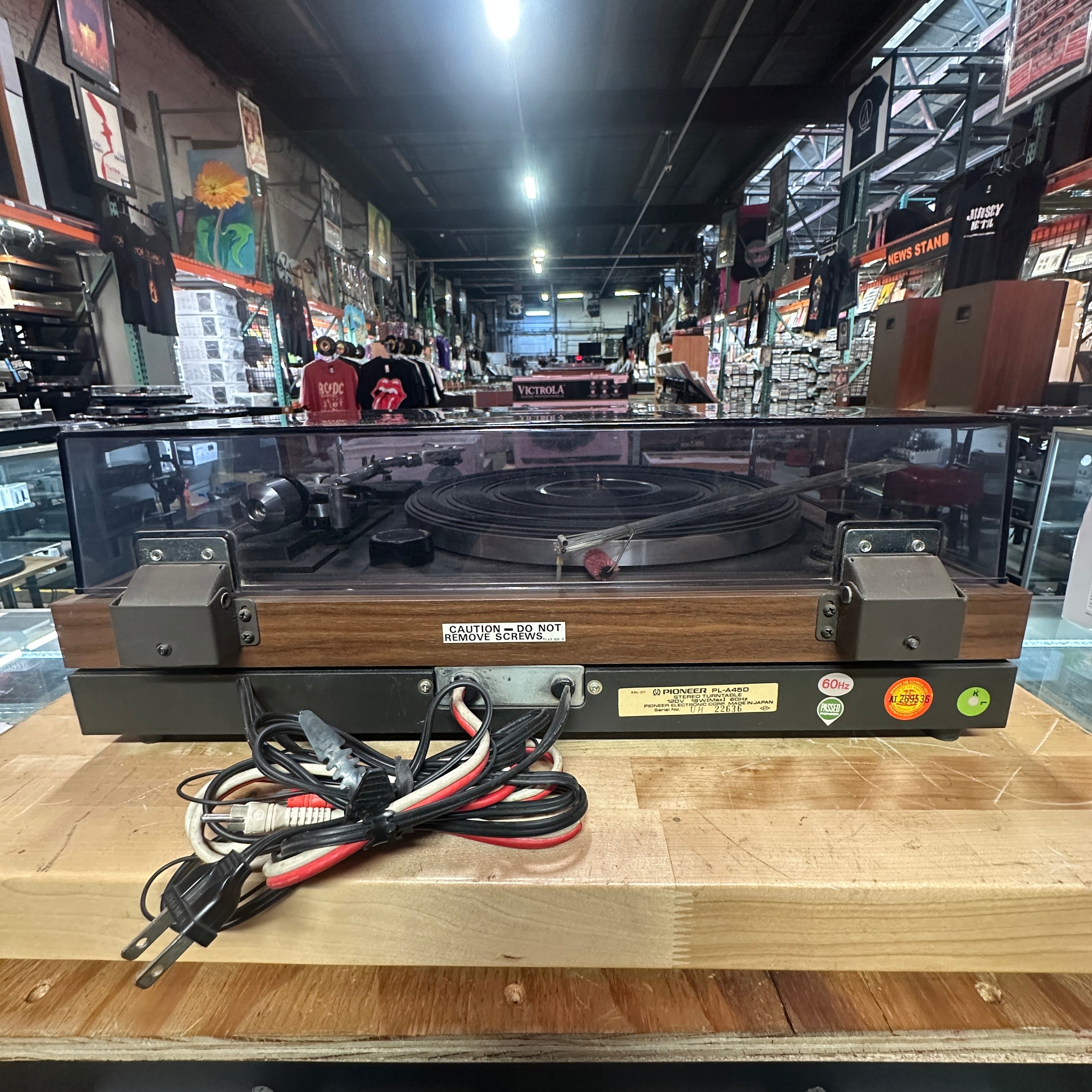 Pioneer PL-A45D Fully Automatic Turntable included V 15 IV Shure Cartridge