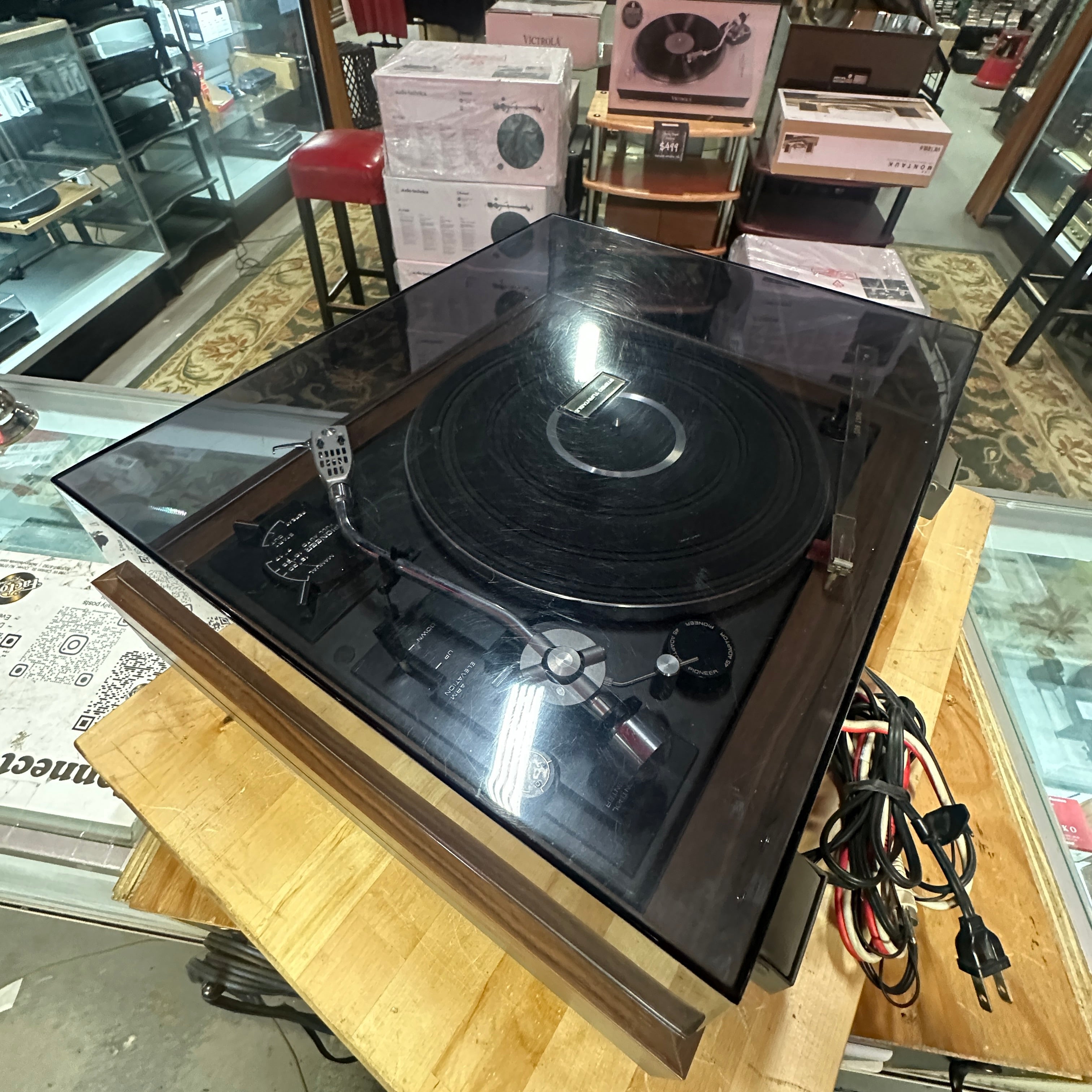 Pioneer PL-A45D Fully Automatic Turntable included V 15 IV Shure Cartridge