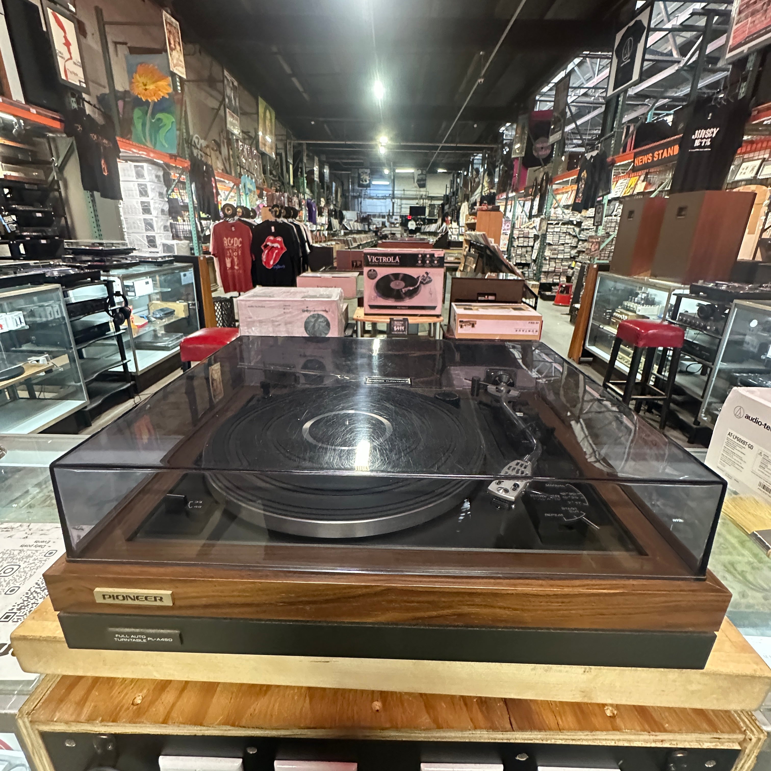 Pioneer PL-A45D Fully Automatic Turntable included V 15 IV Shure Cartridge