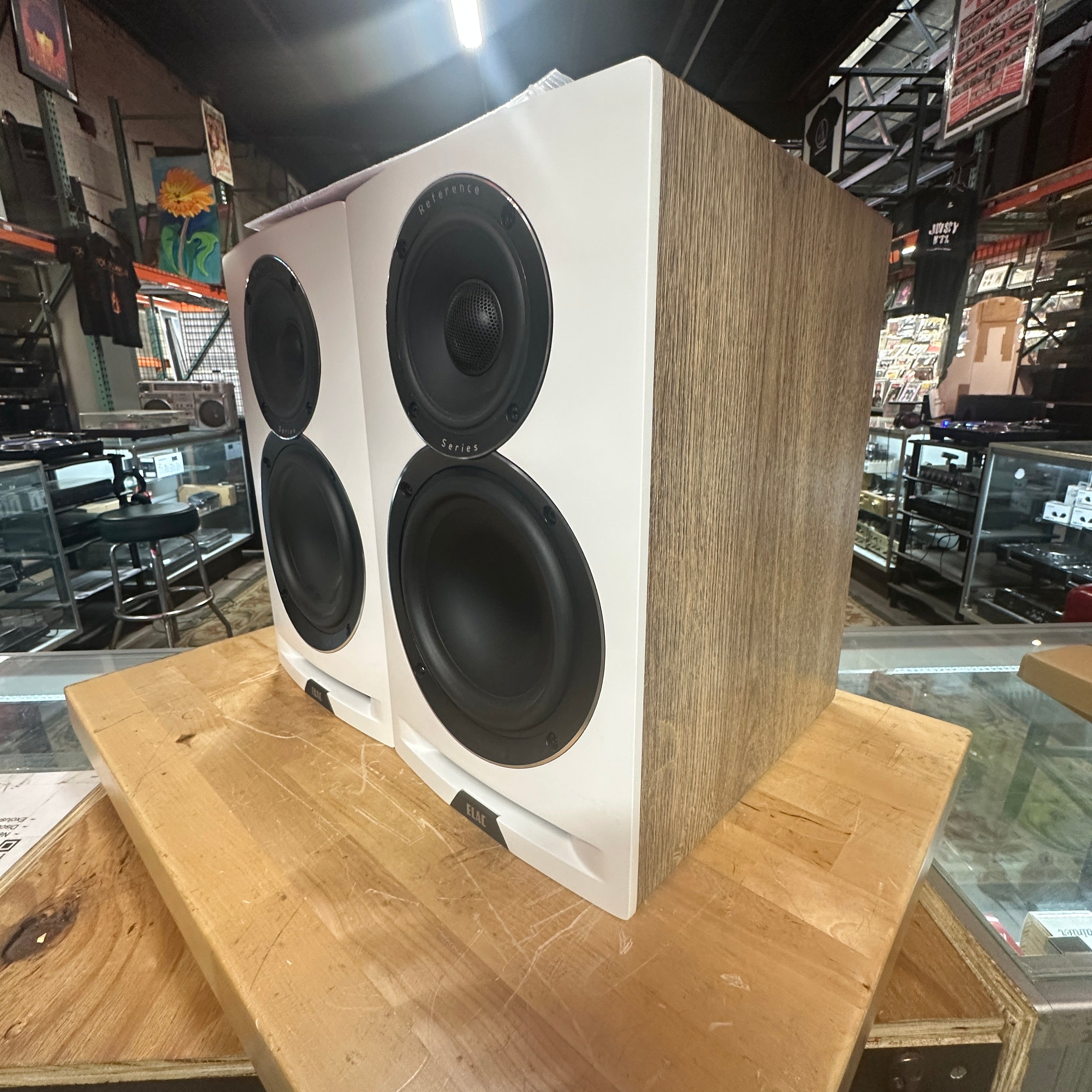 Speakers - Elac Uni-Fi Reference UBR62 Bookshelf Speakers (Pair) with Box