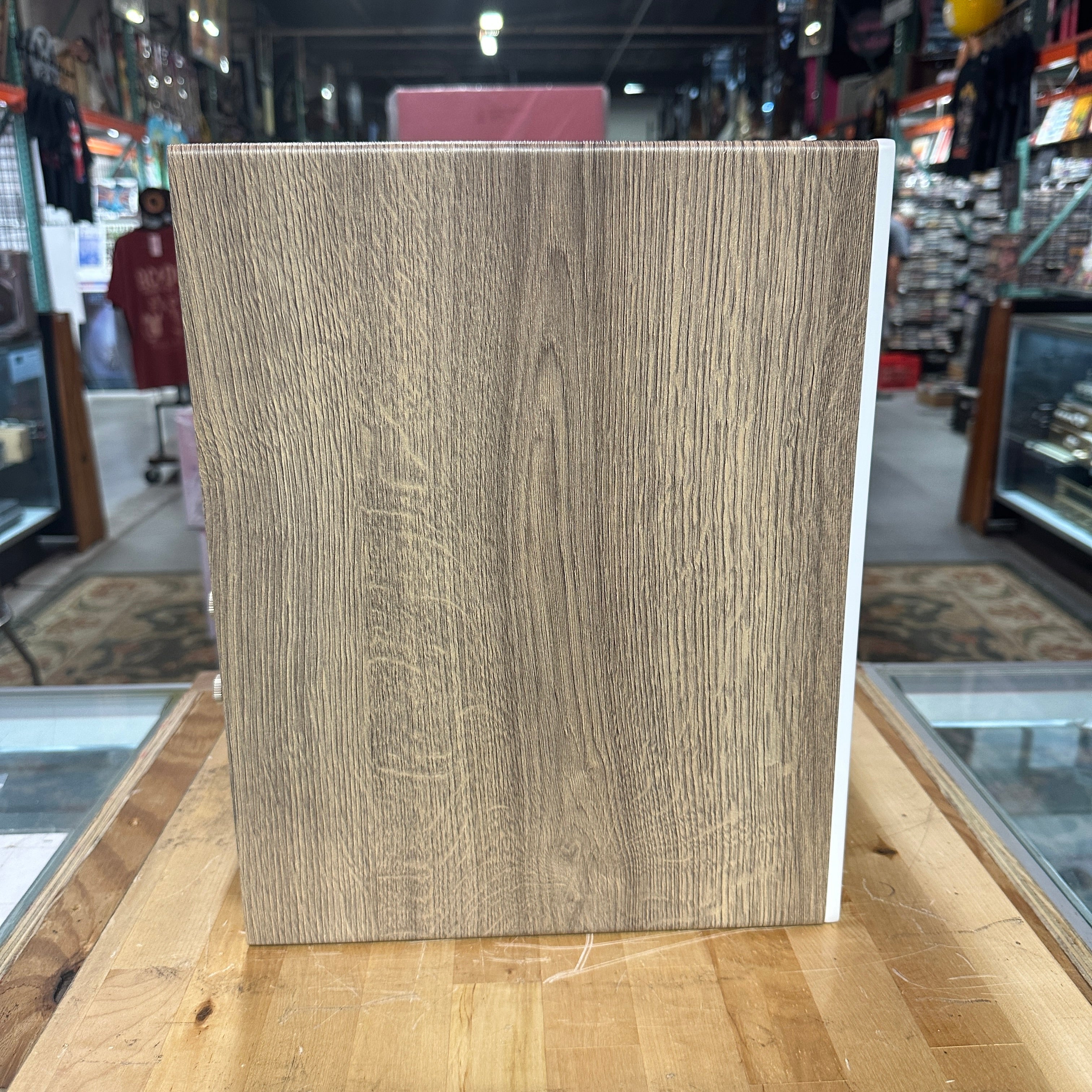 Speakers - Elac Uni-Fi Reference UBR62 Bookshelf Speakers (Pair) with Box