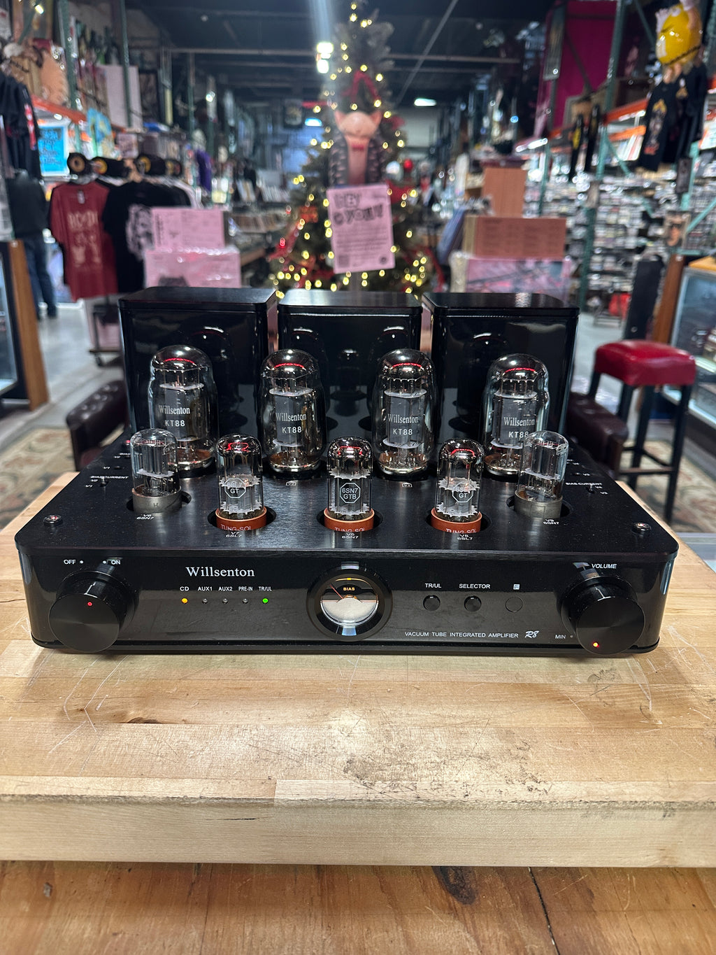 Pre-Owned Tube Amp - Willsenton R8 Vacuum Tube Integrated Amplifier — EXCELLENT CONDITION