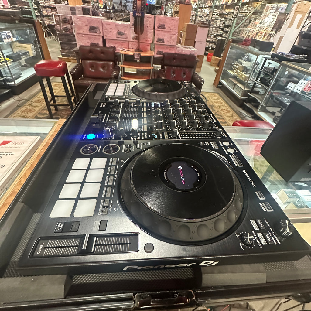 Pioneer DDJ-1000 4-Channel Rekordbox DJ Controller with Odyssey Road Case