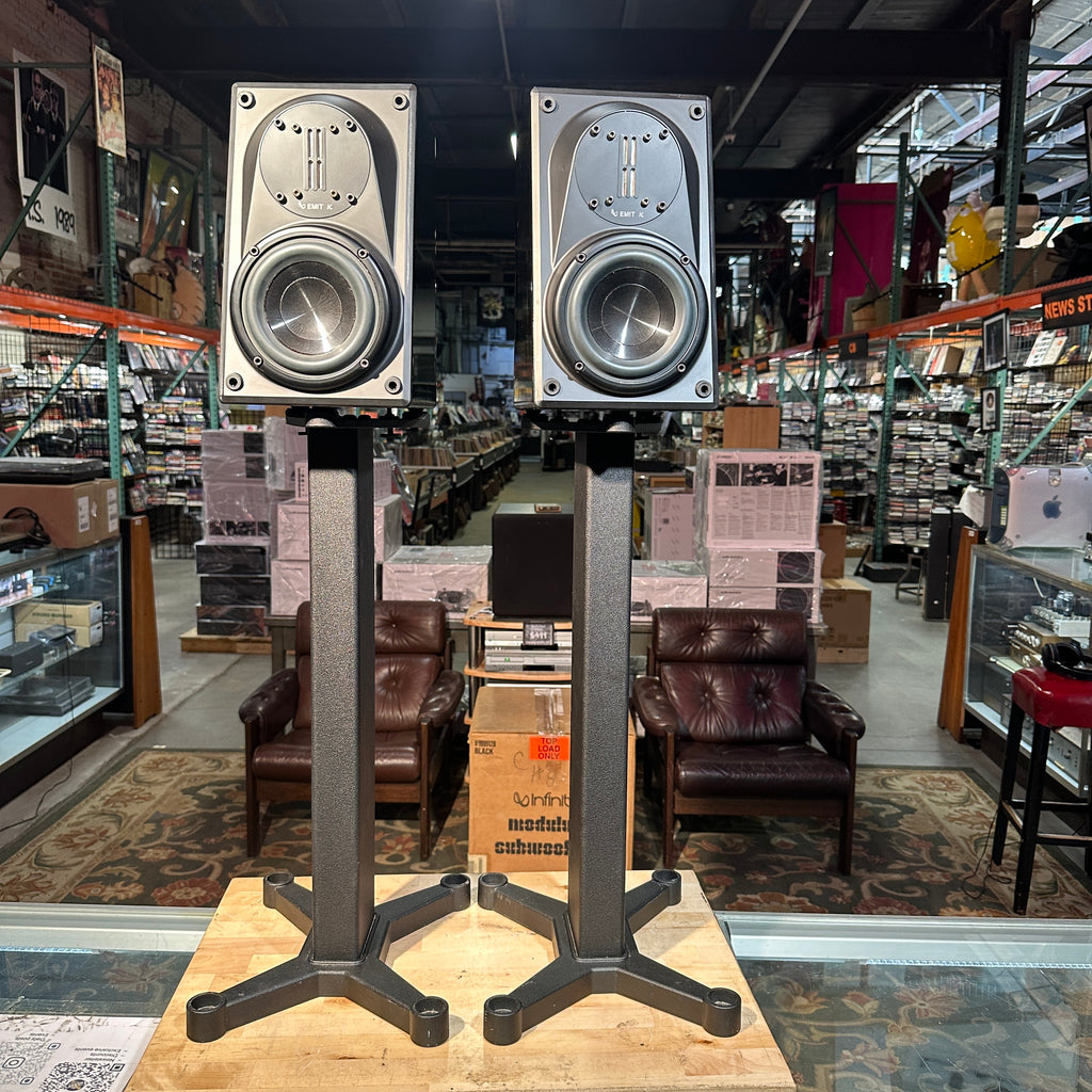 Pre-Owned Pair of Piano Black Infinity Modulus Bookshelf Speaker, Modulus Servo Powered Subwoofer, Control Unit, and Dedicated Stands