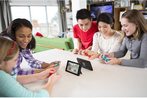 Mario Kart 8 - Deluxe for Nintendo Switch - Switch