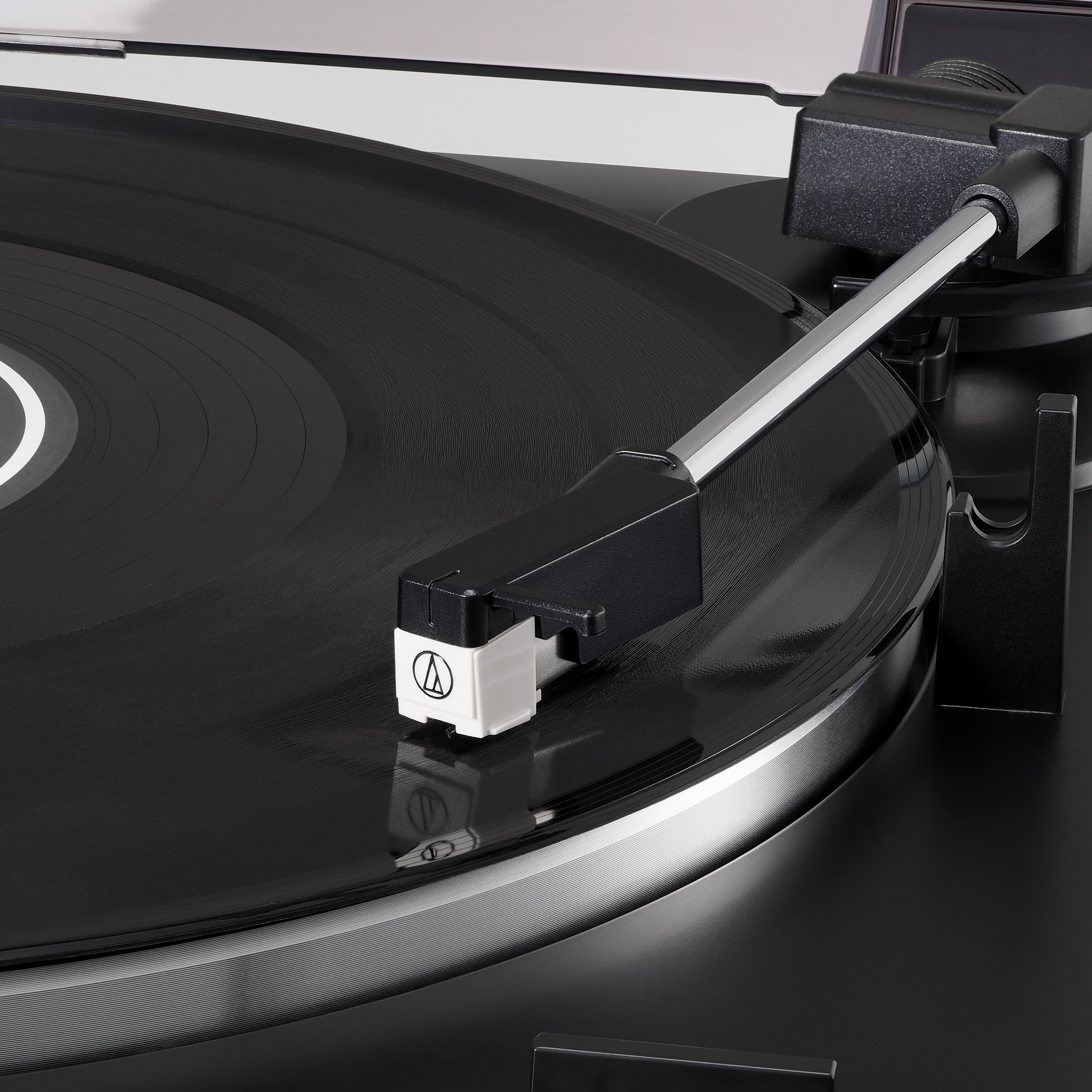 New - Audio Technica AT-LP60X Fully Automatic Belt-Drive Turntable