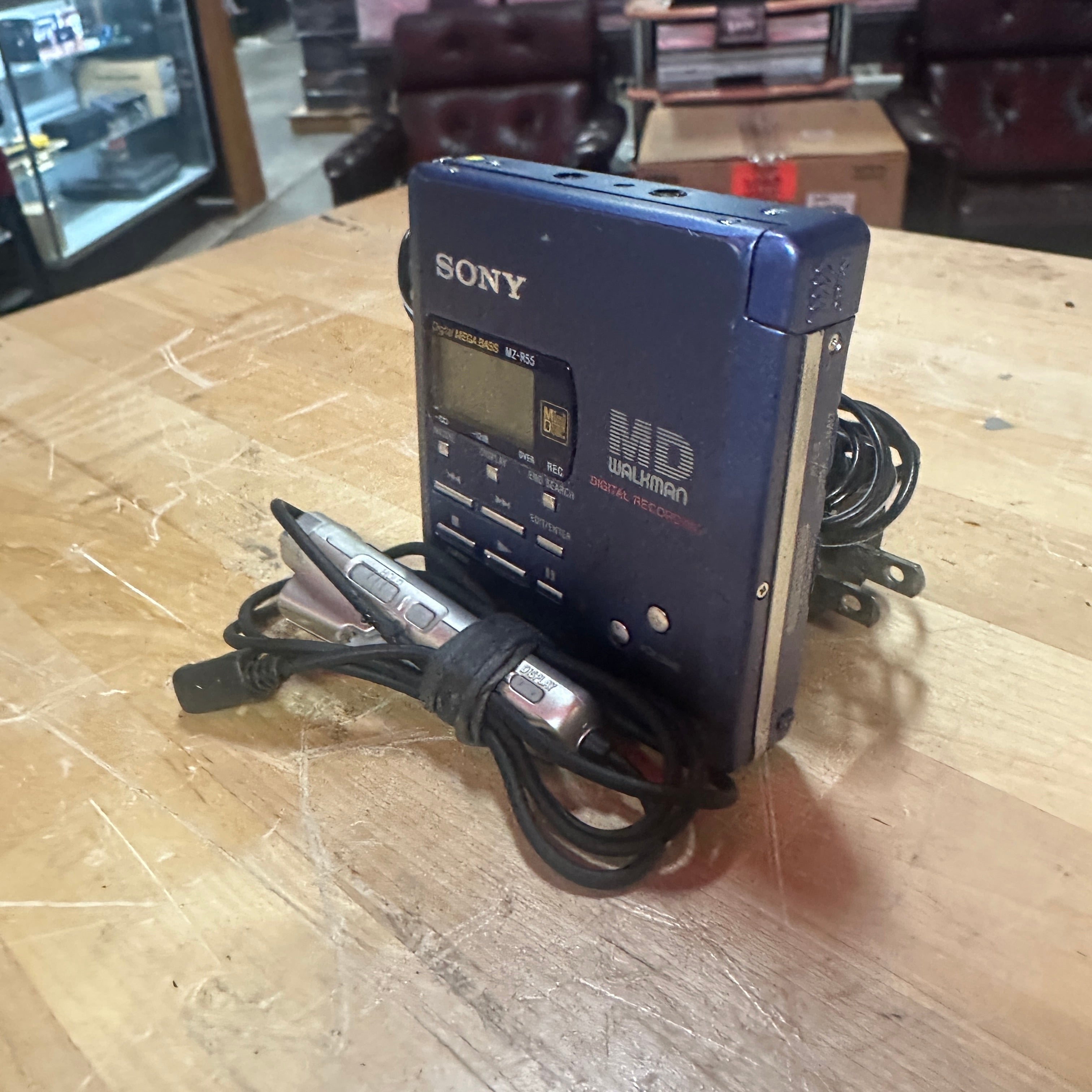 Pre-Owned Sony MD Walkman MZ-R55 Portable MiniDisc Recorder (1998) – Vintage Hi-Fi Classic