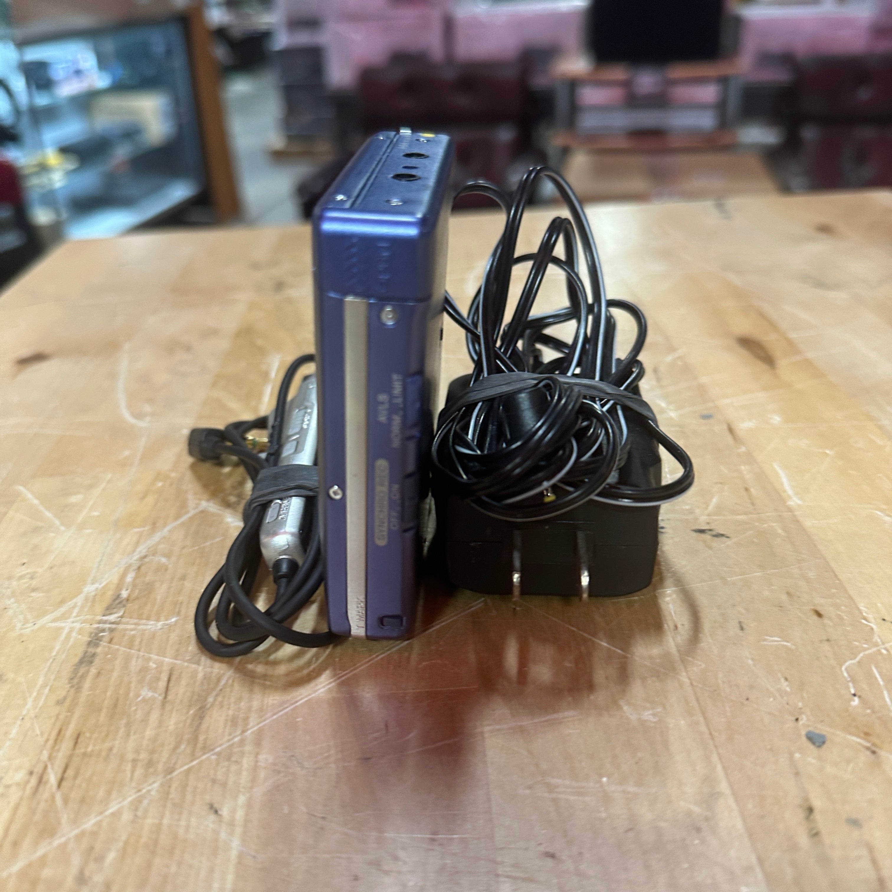Pre-Owned Sony MD Walkman MZ-R55 Portable MiniDisc Recorder (1998) – Vintage Hi-Fi Classic