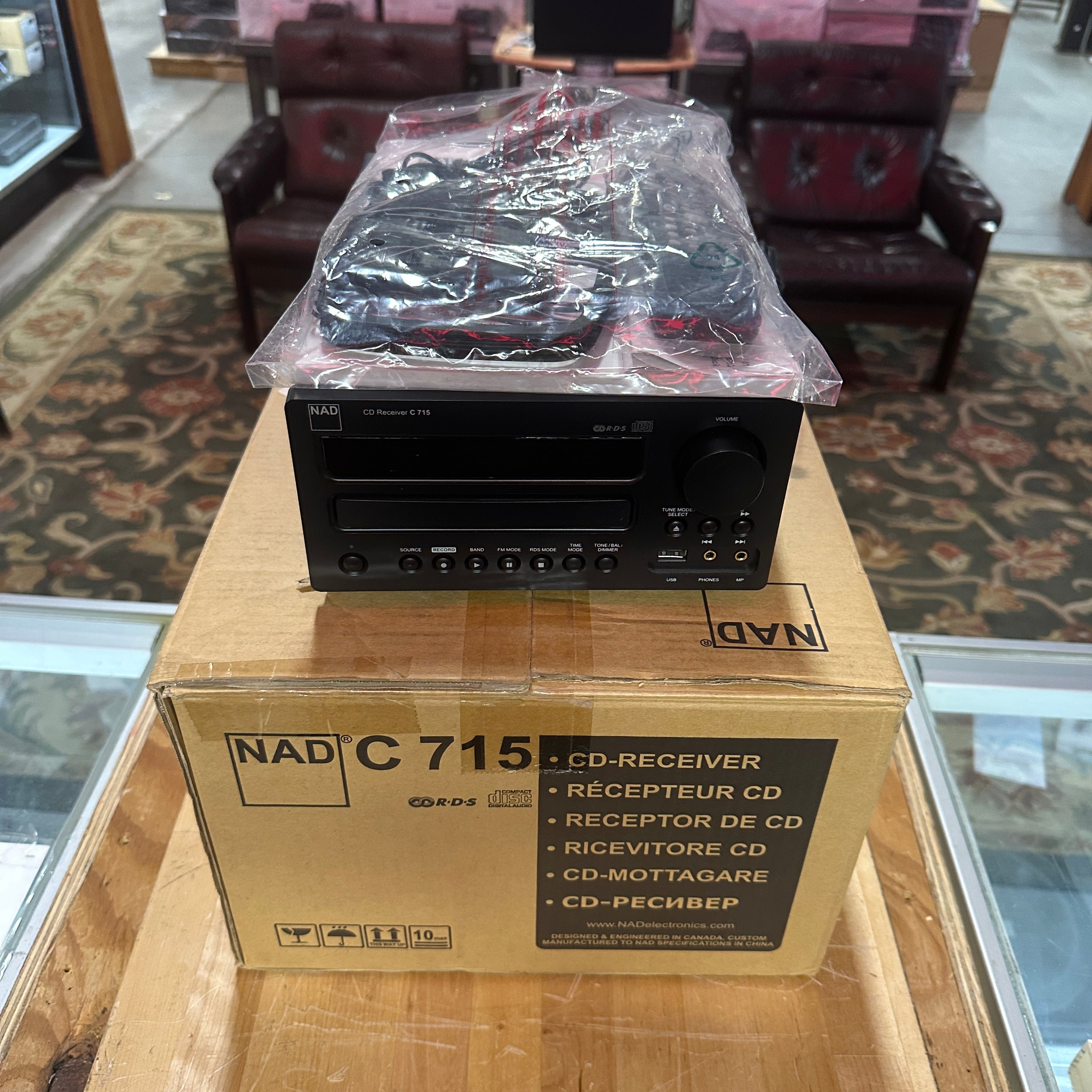 Pre-Owned NAD C 715 CD Receiver – Compact Hi-Fi Stereo Receiver with CD Player & AM/FM Tuner