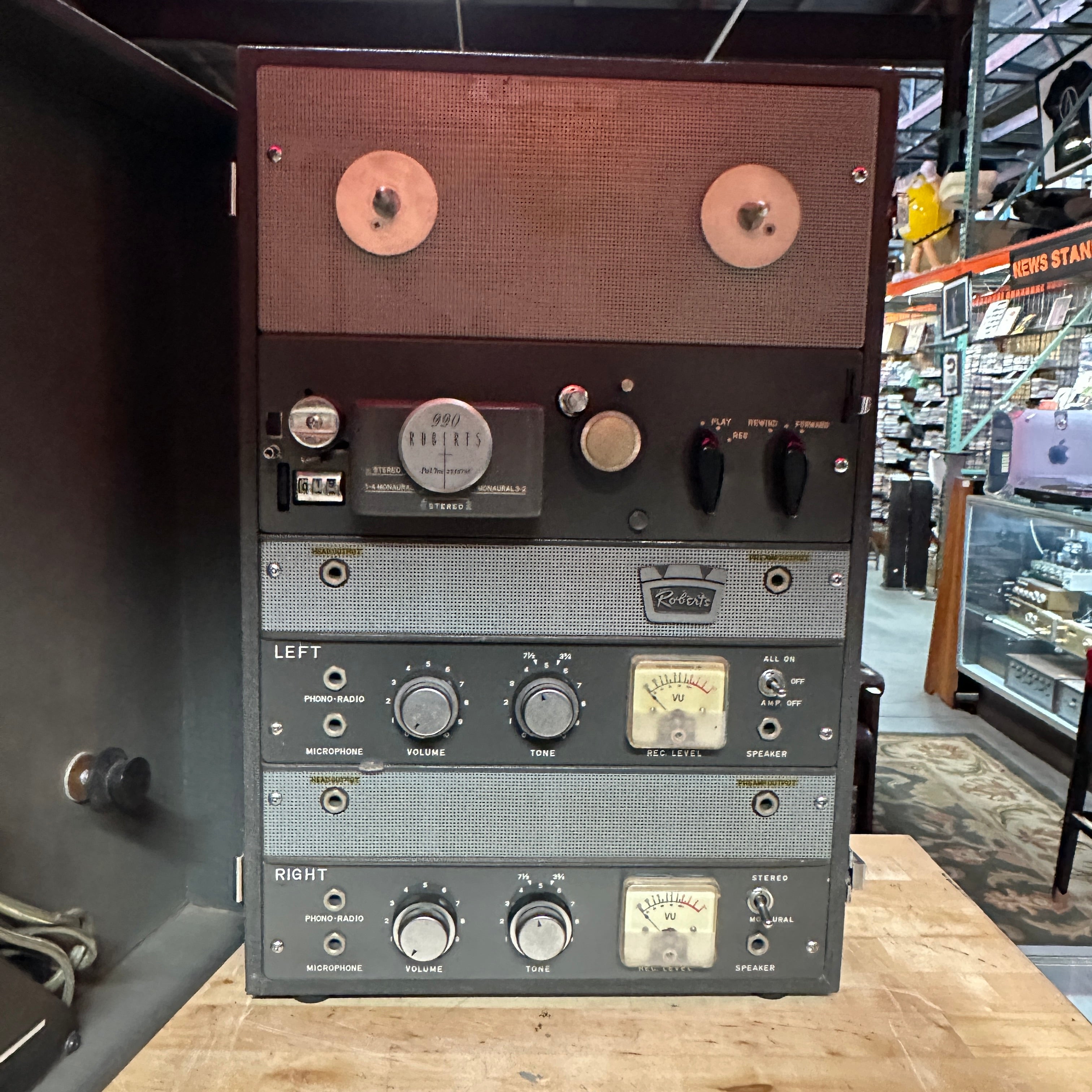 Pre-Owned Roberts 990 Vintage Tube Reel-to-Reel Tape Recorder / Tube Mic Preamp Platform