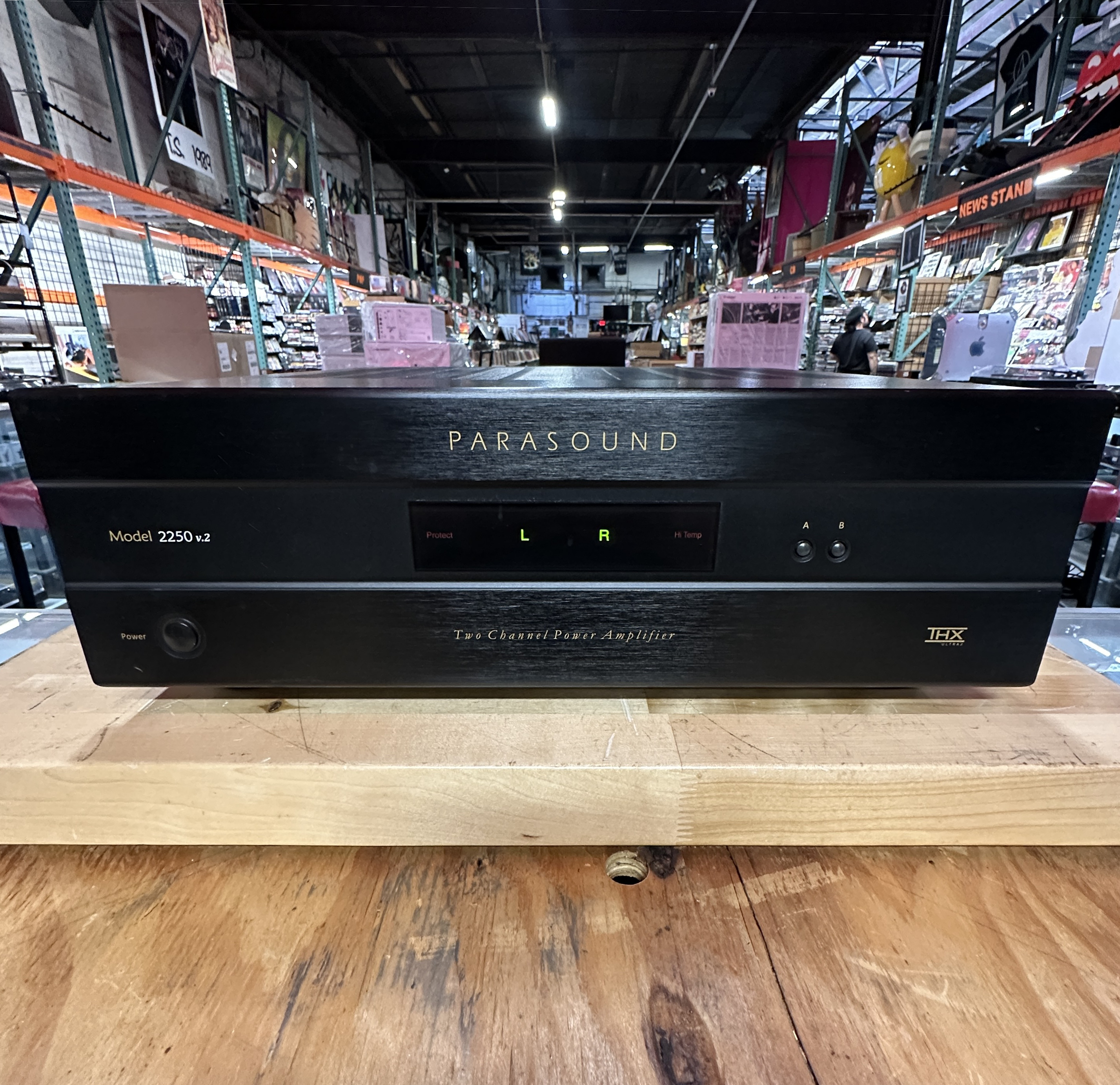 Pre-Owned Parasound New Classic 2250 v.2 High-Current 2-Channel Power Amplifier