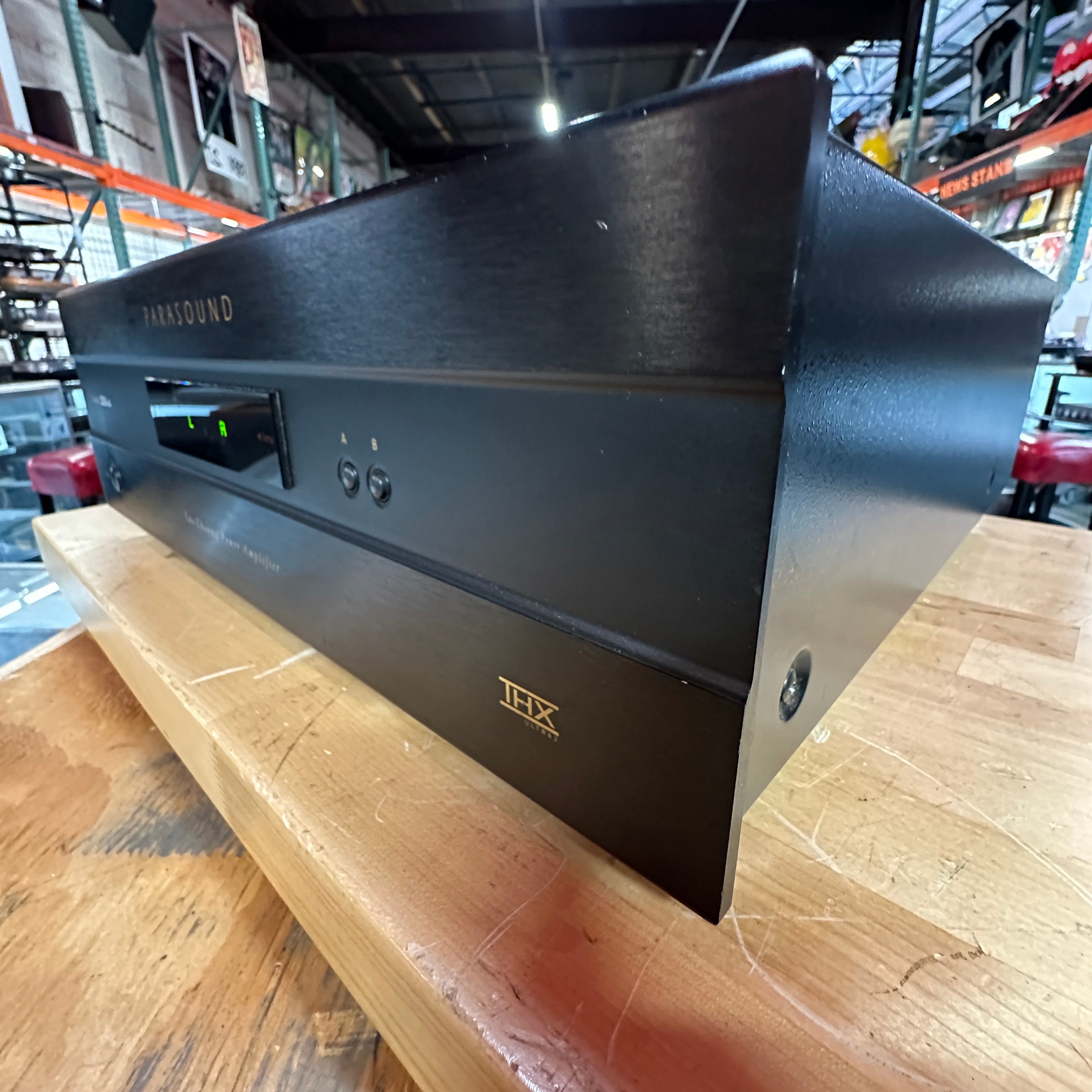 Pre-Owned Parasound NewClassic 2250 v.2 High-Current 2-Channel Power Amplifier