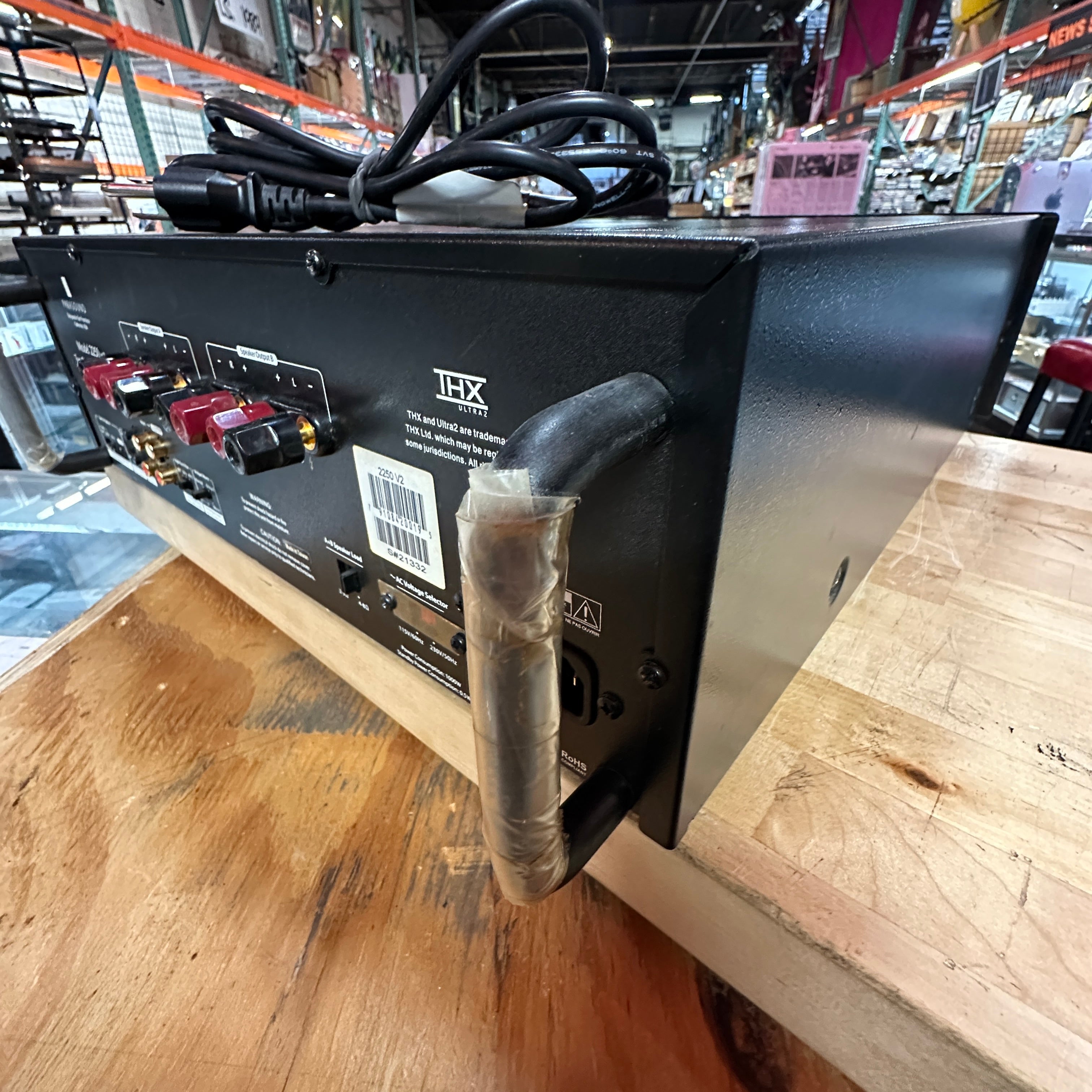 Pre-Owned Parasound NewClassic 2250 v.2 High-Current 2-Channel Power Amplifier
