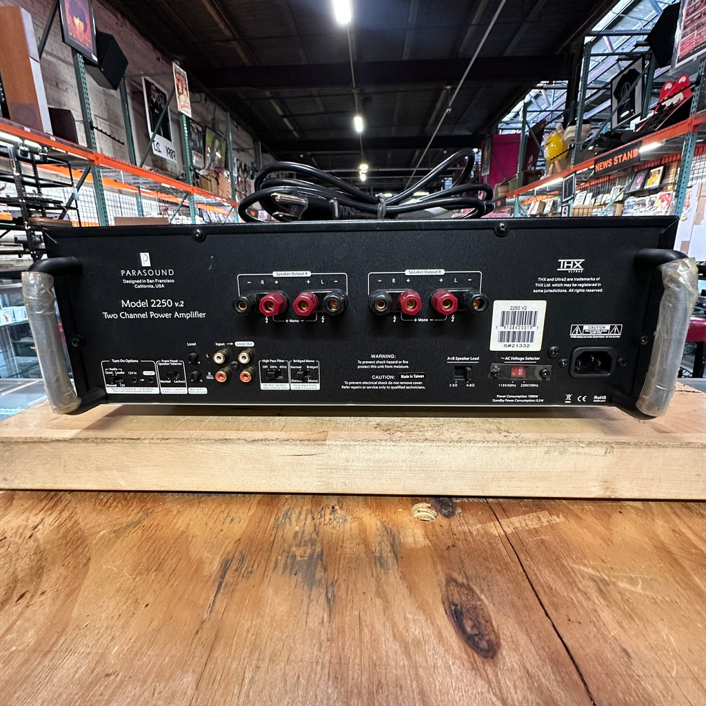 Pre-Owned Parasound NewClassic 2250 v.2 High-Current 2-Channel Power Amplifier