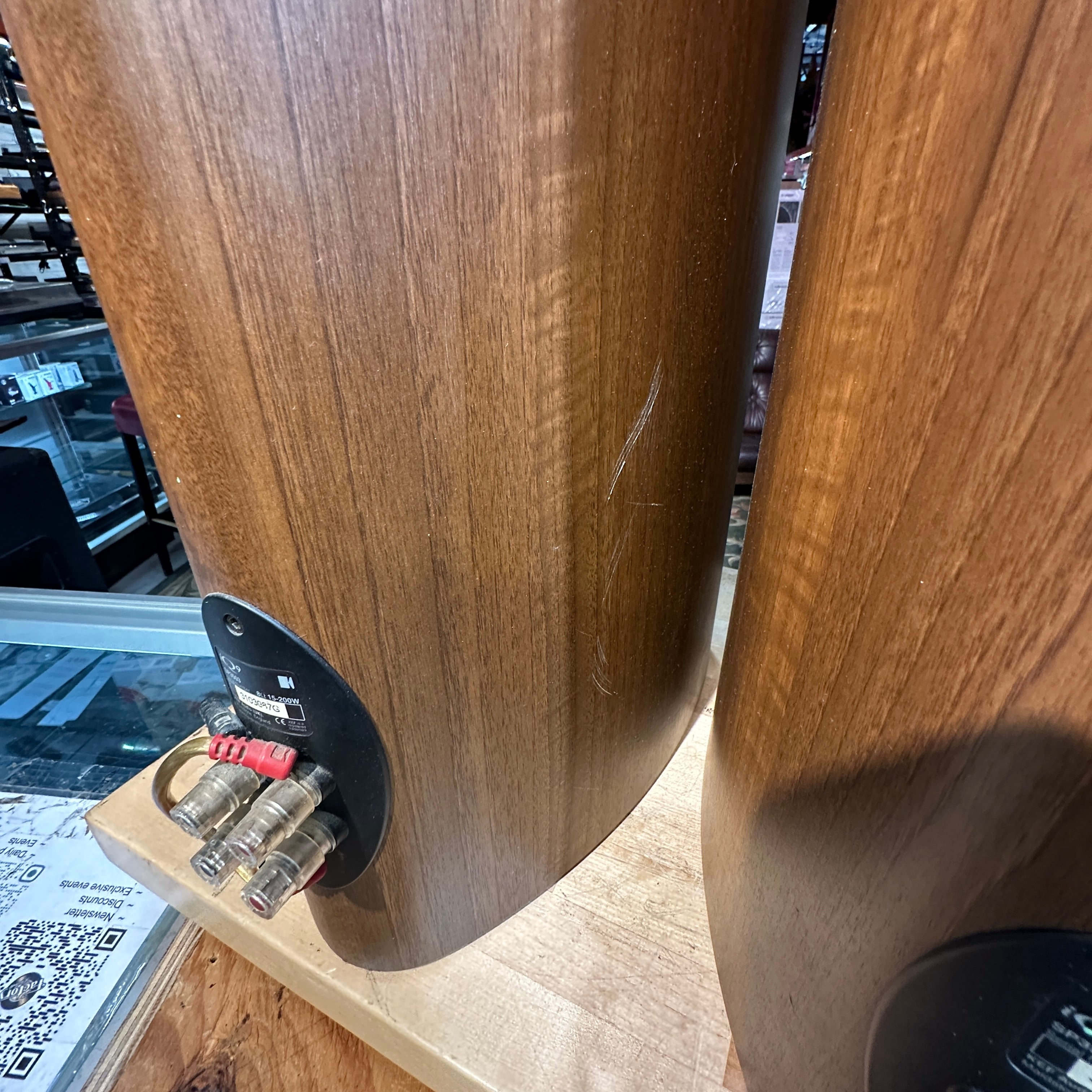 Pre-Owned KEF iQ9 SP3503 Floor Standing Speakers - Audiophile Tower Speakers – Excellent Sound